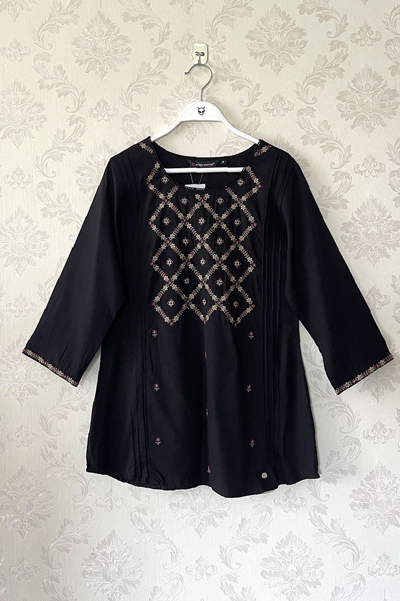 Embroidered Tunic Top - Image 2 - Vedaa Apparels